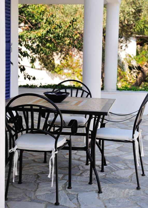 Villa Ftelia Skiathos Town